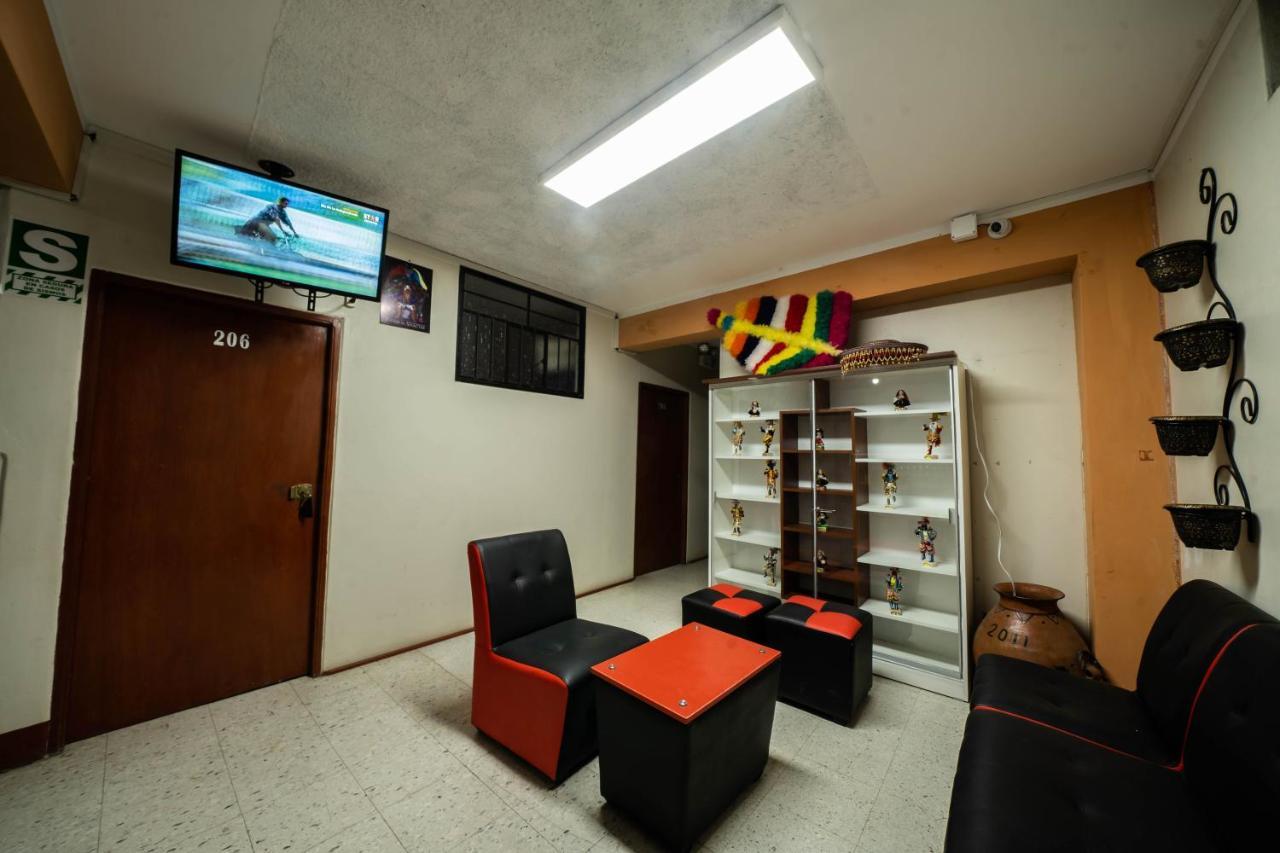 Hostal Tarapaca Huánuco Exterior foto